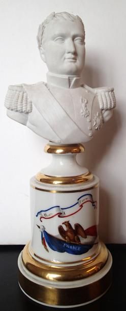 null BUSTE de Napoléon Ier en biscuit sur un socle en porcelaine de Paris aux Armes...