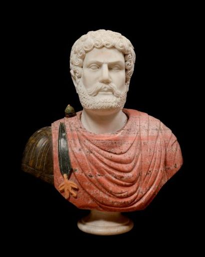null Important BUSTE en marbre sur piedouche à l'effigie d'un Empereur romain, le...