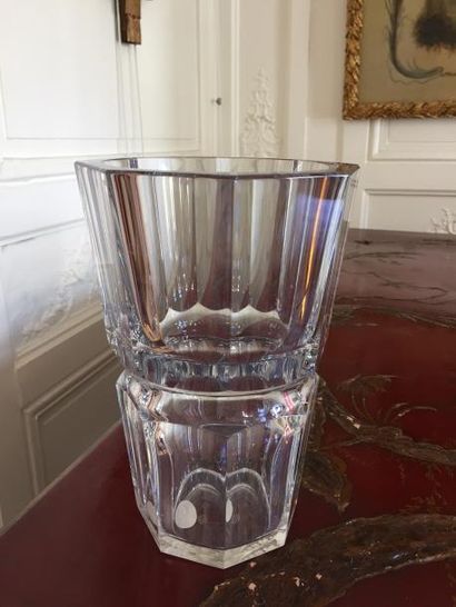 null BACCARAT Vase en cristal taillé Haut : 24,5 cm (très bon état)