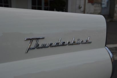 null 1955 

FORD THUNDERBIRD

Cabriolet V8 - N° de série : P5FH201430

Titre de circulation...