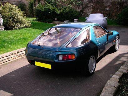 null 1978

PORSCHE 928

Numéro de série 9288102402

L’un des premiers exemplaires...