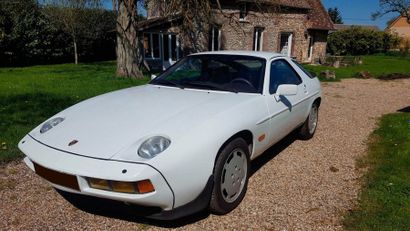 null 1983

PORSCHE 928 S

Numéro de série WPOZZZ92ZD5841069

Boîte automatique -...