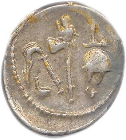 null JULES CÉSAR Caius Julius Caesar (44- 15 mars 46 avant J.-C.) Éléphant marchant...