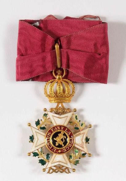 null Belgique ordre de leopold, créé en 1832. Croix de commandeur du premier type...
