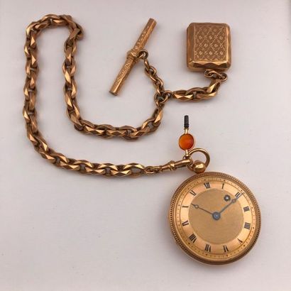 null A yellow gold pocket watch with his chain necklace.
jaune 750 millièmes agrémentée...