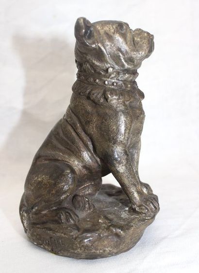 null Antoine BOFILL ( 1894-1939)

"Bouledogue assis"

Mascotte signée Bofill. Bronze...