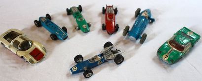 null "DINKY-TOYS - Racing Cars"

Lot de sept miniatures au 1/43ème de la marque Dinky...