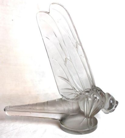 null Renée LALIQUE (1860-1945)

«  Grande libellule  »

Mascotte signée R.Lalique...
