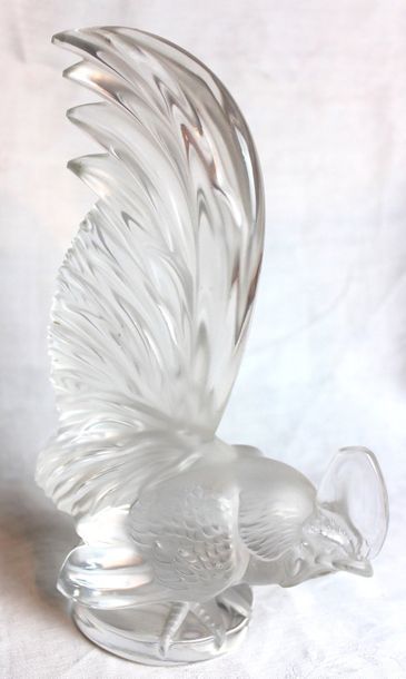 null Lalique

«  Coq Nain»

Version contemporaine de la mascotte. Signée Lalique...