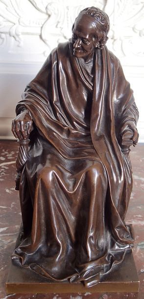 null Jean Antoine HOUDON (1741-1828) d'après Voltaire assis Bronze à patine brune...