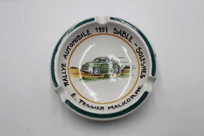 null "Badges Automobiles et objets de Rallyes"


- Badge de calandre émaillé « Fédération...