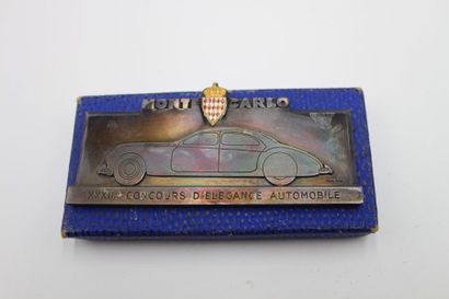 null "Badges Automobiles et objets de Rallyes"


- Badge de calandre émaillé « Fédération...