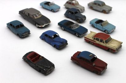 null "Dinky Toys - Véhicules marques Française"


Miniatures à l'échelle 1/43 ème....