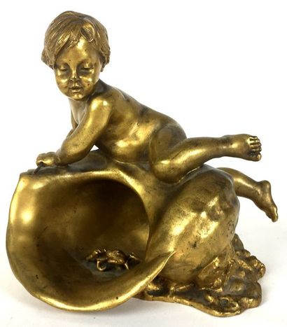 null Louis Ernest BARRIAS (1841-1905) Enfant se tenant sur une coquille contenant...