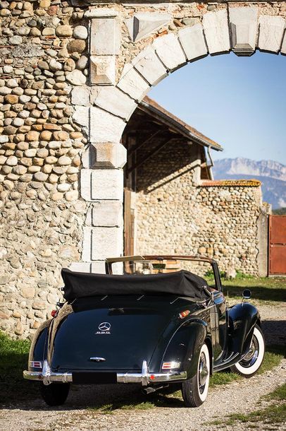 1952 MERCEDES-BENZ 220 CABRIOLET A Numéro de série 1870120362651

Désirable version...