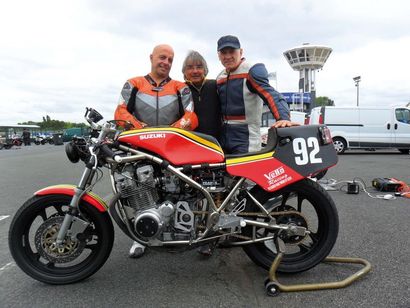 SUZUKI "NICO BAKKER" GSX 1000 Cette moto a été achetée par Tony Smith, pilote Anglais,...