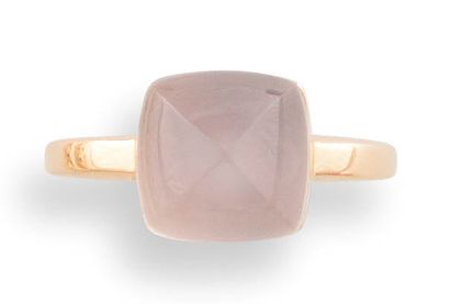 null FRED 

BAGUE en or rose 750 millièmes et quartz rose taillé en pain de sucre...