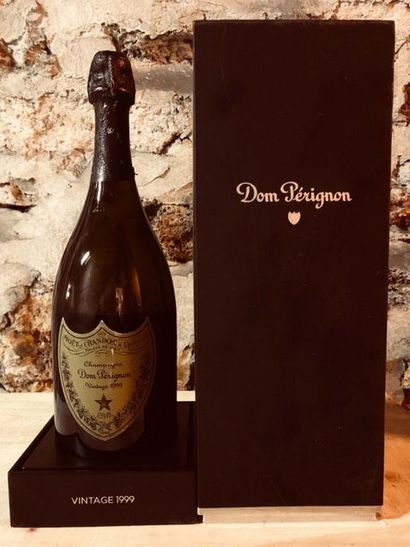 null 1 Blle CHAMPAGNE MOET & CHANDON CUVEE DOM PERIGNON 2000 - Superbe / En coffret...