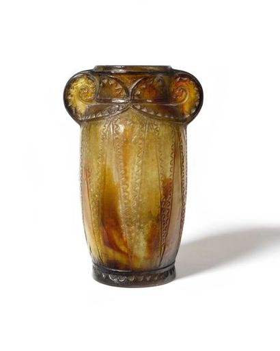 null Gabriel ARGY-ROUSSEAU (1885-1953) Vase "Thèbes" 1924 Vase en pâte de verre signé...
