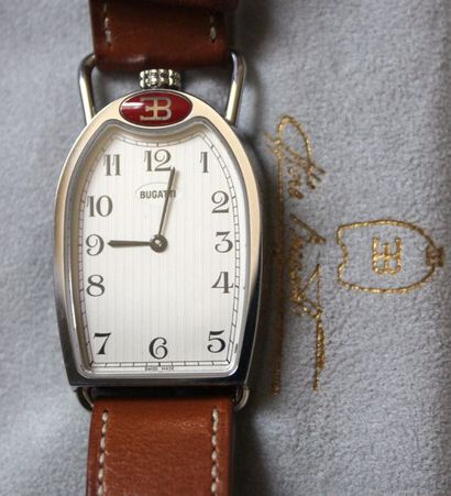 null “Bugatti, montre "CALANDRE" vers 1990” 

Belle montre bracelet en acier reprenant...