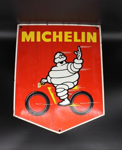 null "Plaque Michelin Rouge"

Plaque émaillée sur fond rouge, double face, forme...