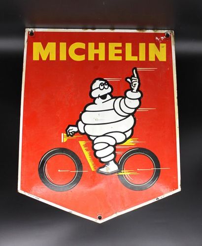 null "Plaque Michelin Rouge"

Plaque émaillée sur fond rouge, double face, forme...