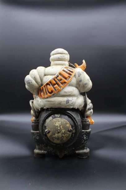null "Gonfleur "Lumière" Michelin" 

Gonfleur "Michelin" avec son bibendum, peinture...