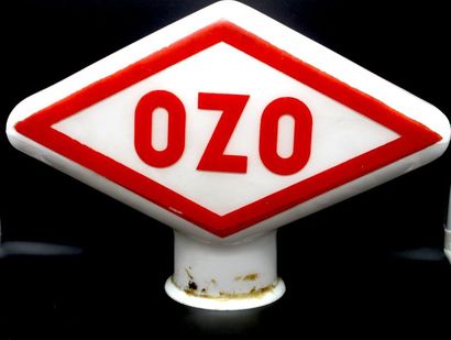 null "Globe Opaline - OZO"

Globe en opaline de forme losange pour la marque "Ozo",...