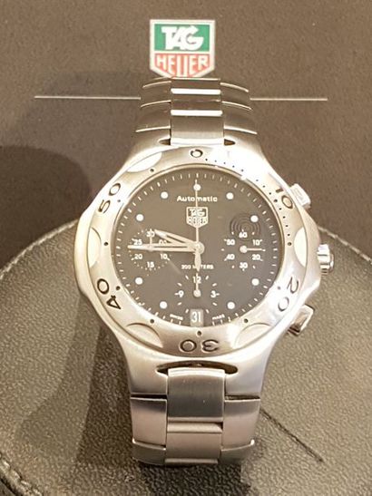 null TAG HEUER chronographe modèle" Kiruim" 2002 

Large chronographe en acier dépoli...