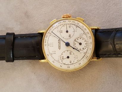 null 
JAEGER Compax en or jaune 18k -1940-


Rare chronographe en or jaune, lunette...