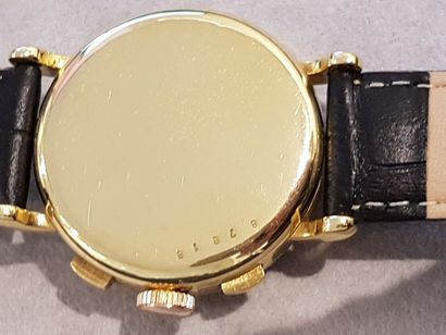 null 
JAEGER Compax en or jaune 18k -1940-


Rare chronographe en or jaune, lunette...