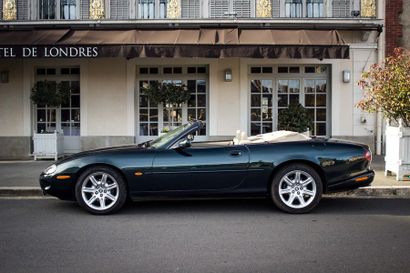 1999 Jaguar XK8 Convertible Numéro de série SAJJGAFD4AH034787

Seulement 44 000 kilomètres...