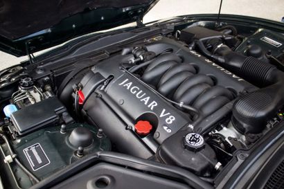 1999 Jaguar XK8 Convertible Numéro de série SAJJGAFD4AH034787

Seulement 44 000 kilomètres...
