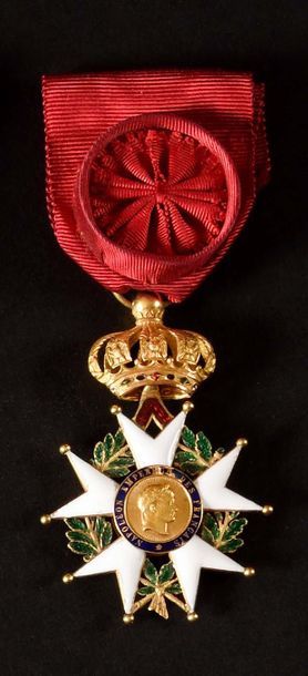 null FRANCE ORDRE DE LA LEGION D’HONNEUR, institué en 1802. Etoile d’officier d’époque...