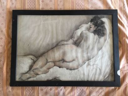 null Femmes nues, Lot de deux pastels et deux aquarelles, 38 x 54,5 cm