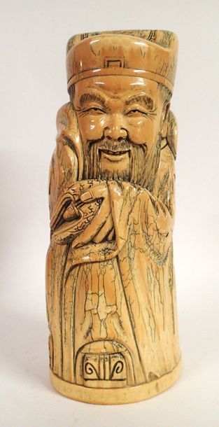  CHINE
Guanyin en blanc de Chine
Fin XIXème siècle
Haut : 10 cm
