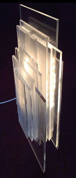 null JEAN-PIERRE TURPIN (Né en 1943) Manhattan 84 Sculpture-lumineuse en plexiglas...
