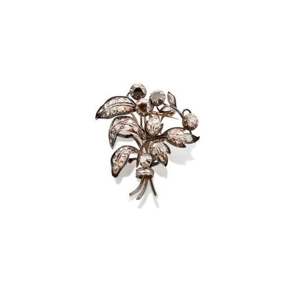 null BROCHE XIXE SIÈCLE en argent, or rose et diamants à motif d’un bouquet de fleurs...