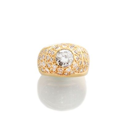 null BAGUE en or jaune 750 millièmes présentant un diamant de taille brillant ancienne...