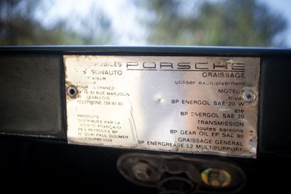 1977 PORSCHE 911 CARRERA 3.0 Numéro de série 9117600901

Numéro moteur 930/02*6670408

Rare...