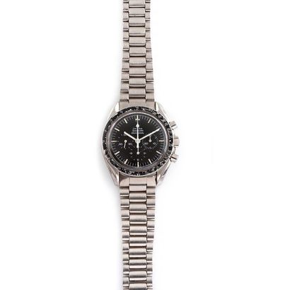 null OMEGA Speedmaster, Ref. 105012 - 65 vers 1965 

Large chronographe en acier,...