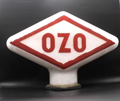 null Globe Opaline - OZO

Globe en opaline en forme losange pour la marque "Ozo",...