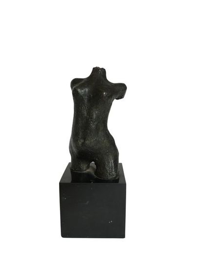null D. OBLED Buste de femme Bronze Signé et daté 72 Numéroté 3/8 Hauteur : 16 c...