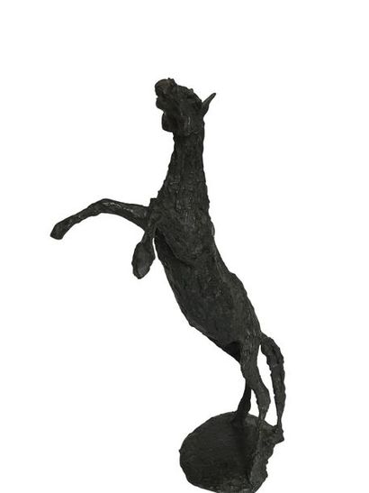 null ANDRE HOGOMMAT (1925-2015) Le cheval cabré Bronze patiné Signé Numéroté 7/8...
