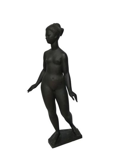 null ECOLE MODERNE Femme Bronze Monogrammé AP sur la terrasse 64 x 27 cm
