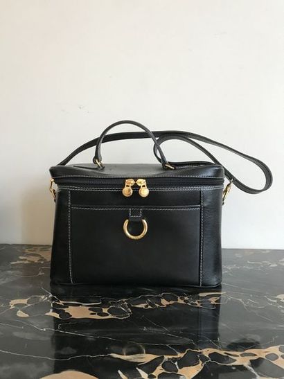 null LANCEL Vanity en cuir noir avec une poignet et une anse 20 x 28 x 20 cm dust...