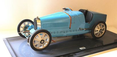 null Maquette de Bugatti 35



Maquette de Bugatti type 35, fabrication de la première...