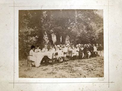 null Archive photographique des vacances de la famille royale au palais d’été de...