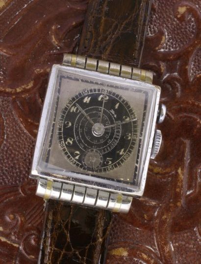 ANONYME Chronographe carré VERS 1930 Rare chronographe mono-poussoir en acier chromé...