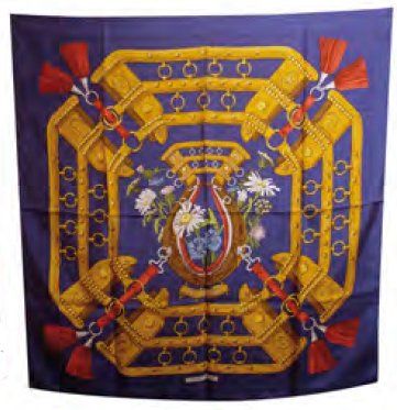 HERMES Carré de soie imprimée multicolore ''Aux Champs'', fons bleu drapeau, BEG